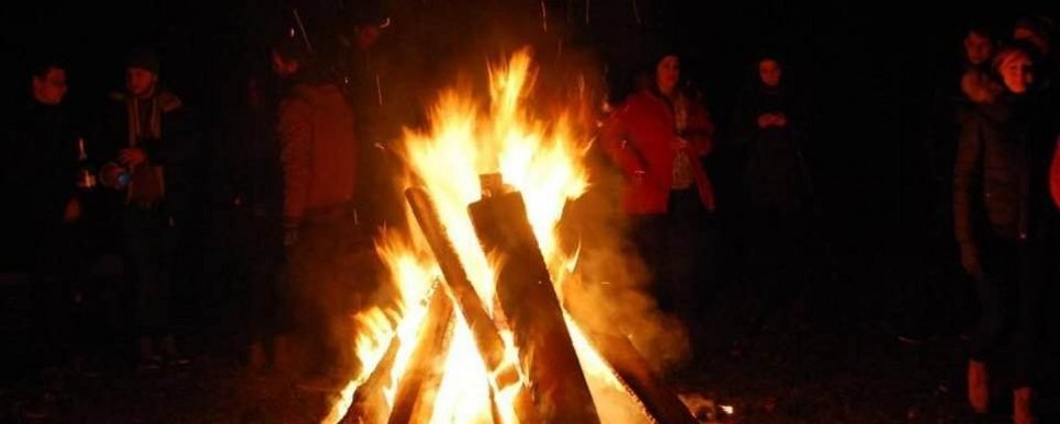 Lagerfeuer: Jungschar damals und heute